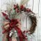 Cool Christma Wreath You Can Choice For Your Door Decorate 35