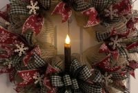 Cool Christma Wreath You Can Choice For Your Door Decorate 40
