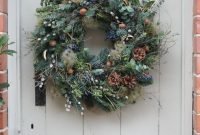 Cool Christma Wreath You Can Choice For Your Door Decorate 43