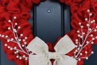 Cool Christma Wreath You Can Choice For Your Door Decorate 49
