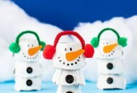 Funny Snowman Craft Ideas For Your Holiday Activity 43