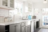Gorgeous Grey And White Kitchen Design For Winter Season 12
