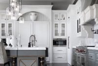 Gorgeous Grey And White Kitchen Design For Winter Season 18