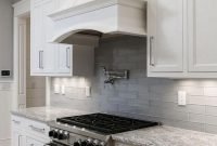 Gorgeous Grey And White Kitchen Design For Winter Season 41