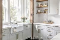 Gorgeous Grey And White Kitchen Design For Winter Season 48
