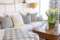 Impressive Farmhouse Living Room Decor Ideas For Winter 27