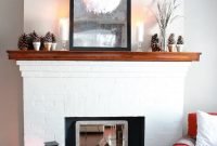 Inspiring Fireplace Mantel Decorating Ideas For Winter 25