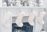 Inspiring Fireplace Mantel Decorating Ideas For Winter 28