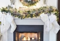 Inspiring Fireplace Mantel Decorating Ideas For Winter 40