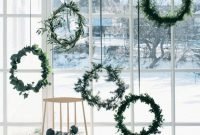 Minimalist Christmas Decor For People Who Don't Have Time To Decorate 14