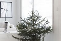 Minimalist Christmas Decor For People Who Don't Have Time To Decorate 16