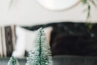 Minimalist Christmas Decor For People Who Don't Have Time To Decorate 39