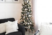 Outstanding Winter Decoration Ideas For Your Apartment 22