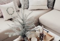 Outstanding Winter Decoration Ideas For Your Apartment 36