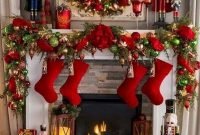 Absolutely Stunning Christmas Mantel Decorating Ideas 18