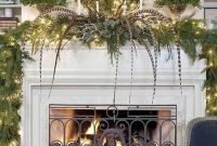 Absolutely Stunning Christmas Mantel Decorating Ideas 31