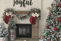 Absolutely Stunning Christmas Mantel Decorating Ideas 38