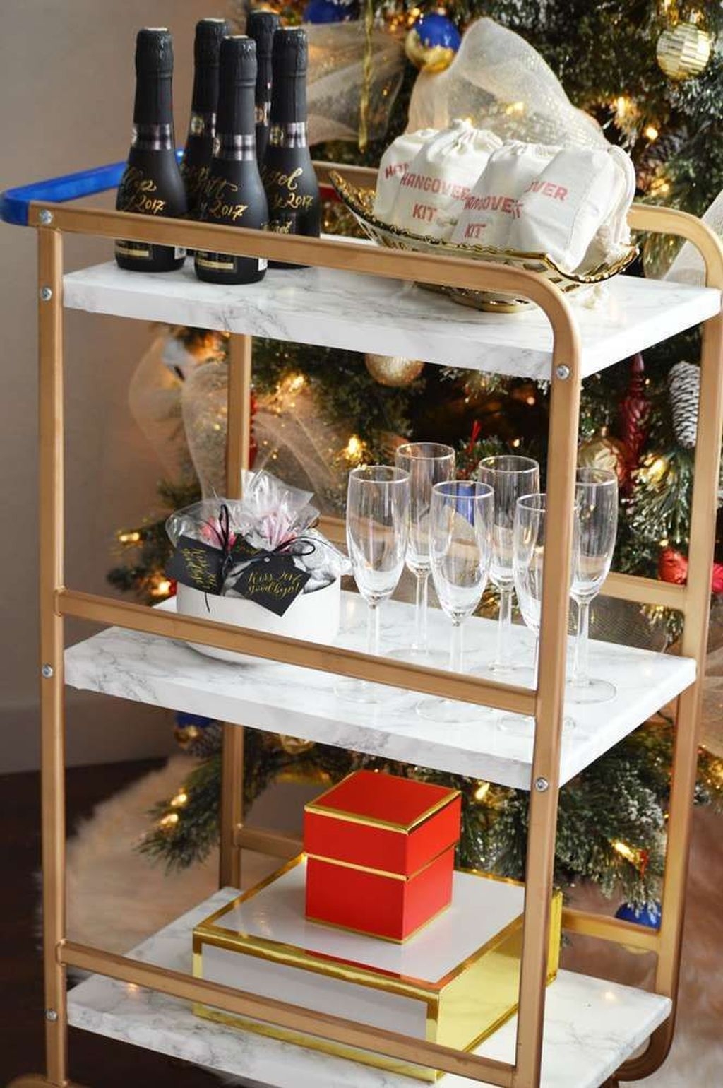 Affordable Bar Cart Ideas For New Years Eve Party Decoration 30
