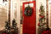Awesome Front Door Decoration Ideas For Winter 18