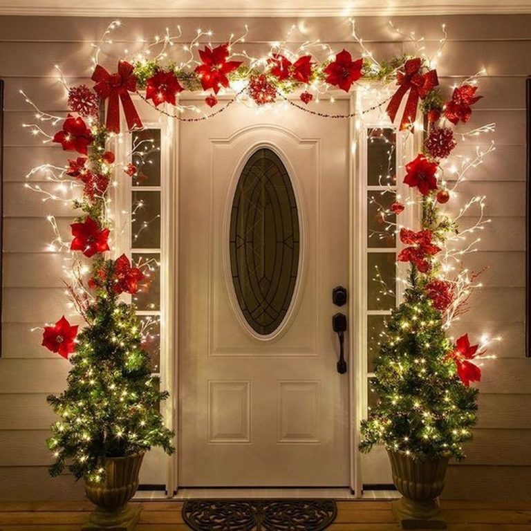 30+ Awesome Front Door Decoration Ideas For Winter