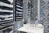 Beautiful Winter Themed Bathroom Decoration Ideas 41