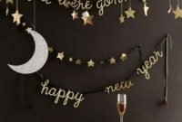 Best Decoration For New Years Eve Party That Celebrating At Home 18