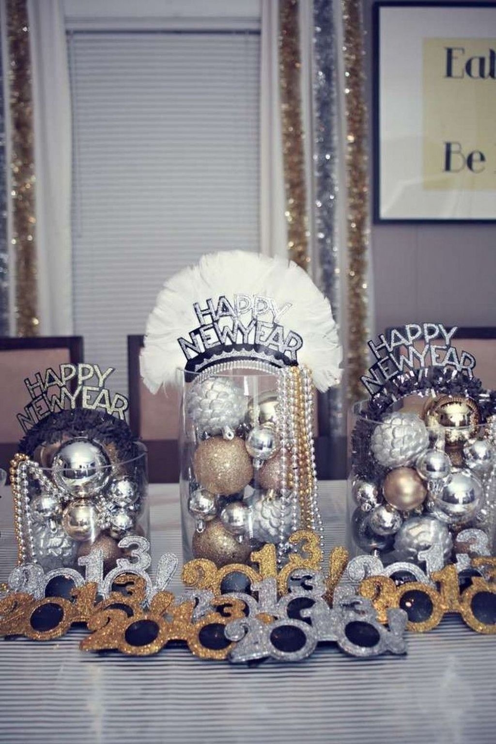 Cheap DIY New Years Eve Decoration Ideas That Look Expensive 39