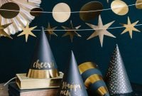 Cheap DIY New Years Eve Decoration Ideas That Look Expensive 41