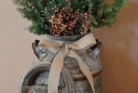 Cozy And Warm Rustic Farmhouse Christmas Decorating Ideas 01