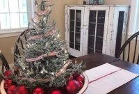 Cozy And Warm Rustic Farmhouse Christmas Decorating Ideas 10