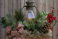 Cozy And Warm Rustic Farmhouse Christmas Decorating Ideas 20