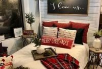 Cozy And Warm Rustic Farmhouse Christmas Decorating Ideas 21