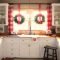 Cozy And Warm Rustic Farmhouse Christmas Decorating Ideas 35