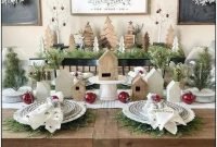 Cozy And Warm Rustic Farmhouse Christmas Decorating Ideas 42