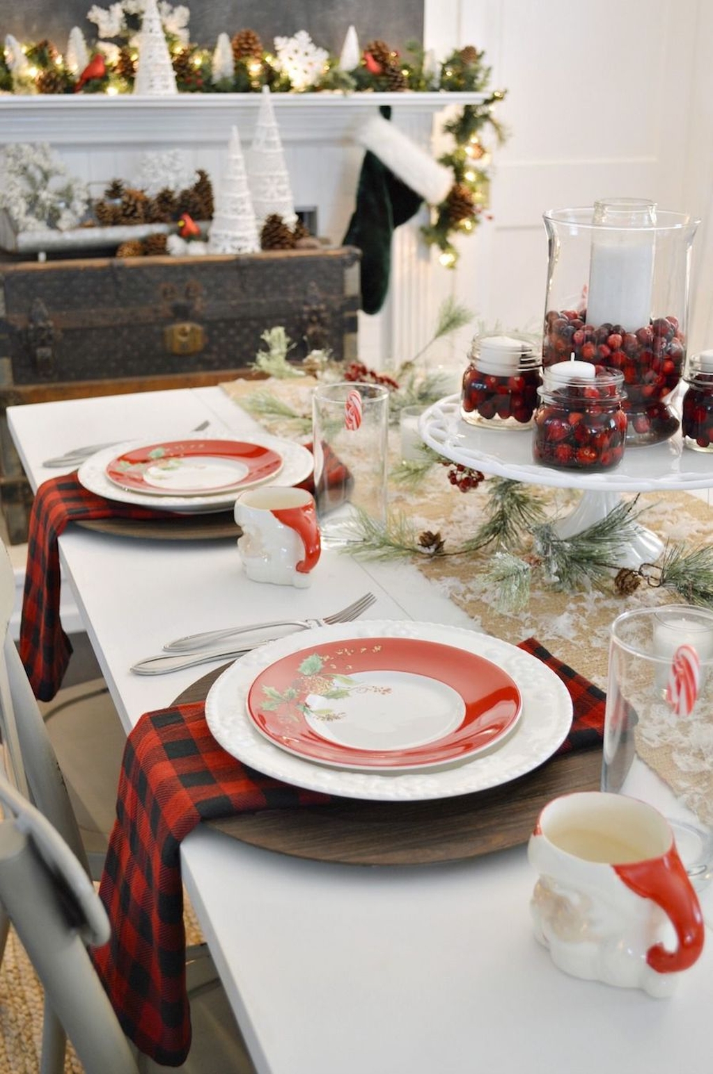 Fabulous Christmas Decor Ideas To Elevate Your Dining Table 36