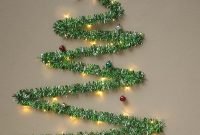 Festive Christmas Wall Trees To Copy Right Now 08