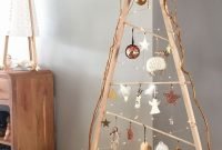 Festive Christmas Wall Trees To Copy Right Now 11