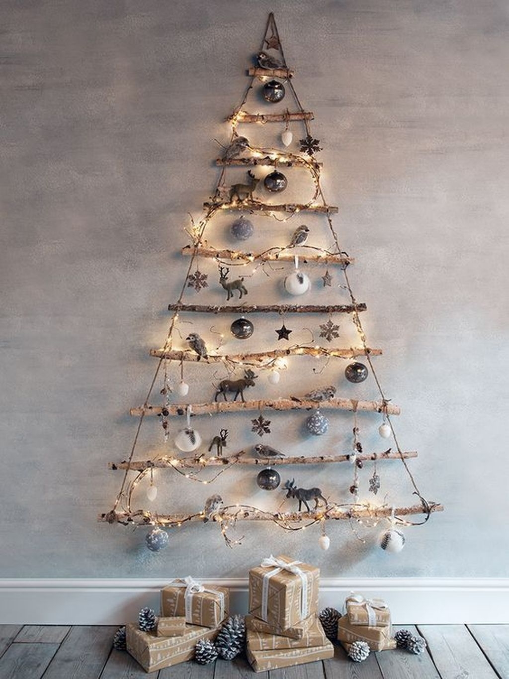 Festive Christmas Wall Trees To Copy Right Now 13