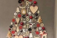 Festive Christmas Wall Trees To Copy Right Now 16