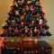 Festive Christmas Wall Trees To Copy Right Now 28