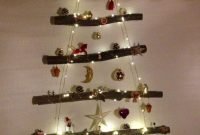 Festive Christmas Wall Trees To Copy Right Now 43