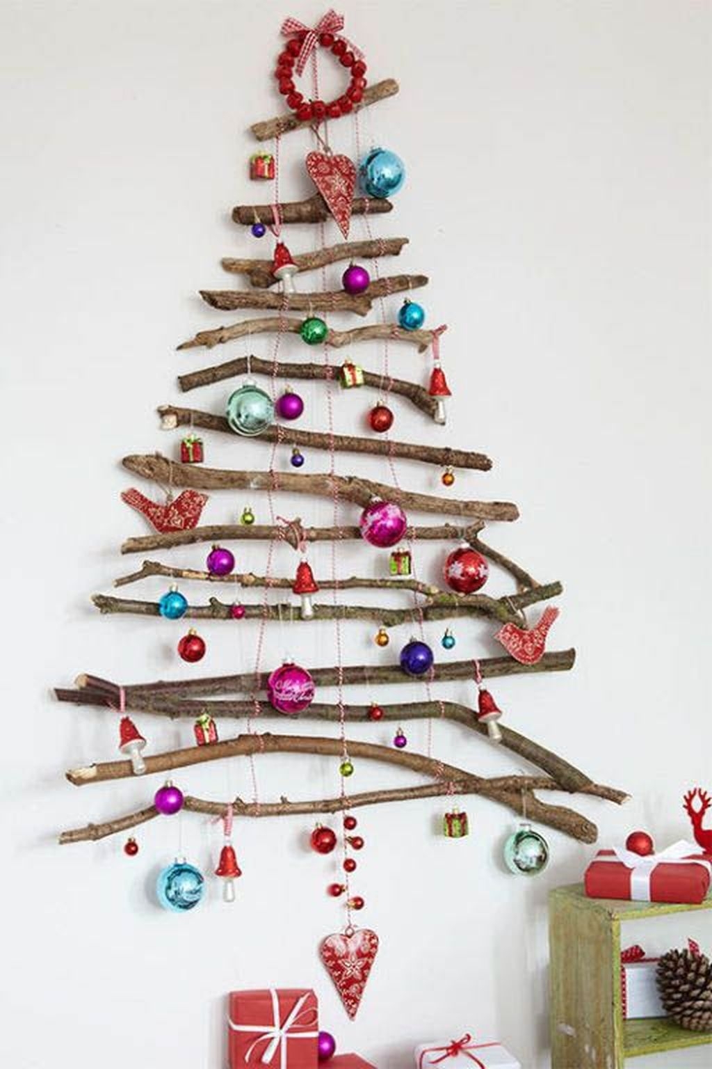 Festive Christmas Wall Trees To Copy Right Now 45