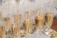 Glamorous New Year's Eve Party Decor Ideas 35