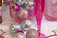 Glamorous New Year's Eve Party Decor Ideas 51