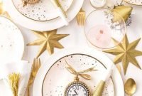 Glamorous New Year's Eve Party Decor Ideas 52