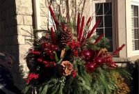 Gorgeous Outdoor Christmas Decorations To Make The Season Bright 19