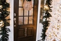 Gorgeous Outdoor Christmas Decorations To Make The Season Bright 21