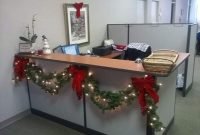 Latest Christmas Office Decoration Ideas You Should Try 02