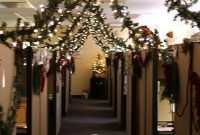 Latest Christmas Office Decoration Ideas You Should Try 04