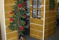 Latest Christmas Office Decoration Ideas You Should Try 05